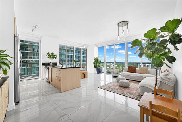 1111 SW 1st Avenue 2714-N, Miami, FL 33130