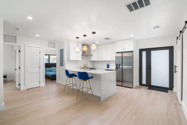 303 DE CARIE Street 303, Delray Beach, FL 33444