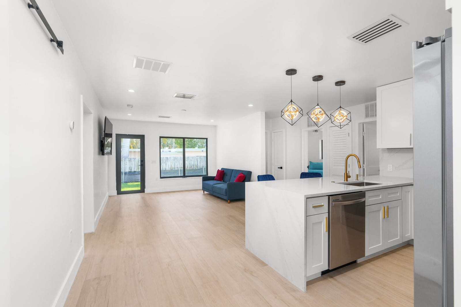 303 DE CARIE Street 303, Delray Beach, FL 33444 photo 3