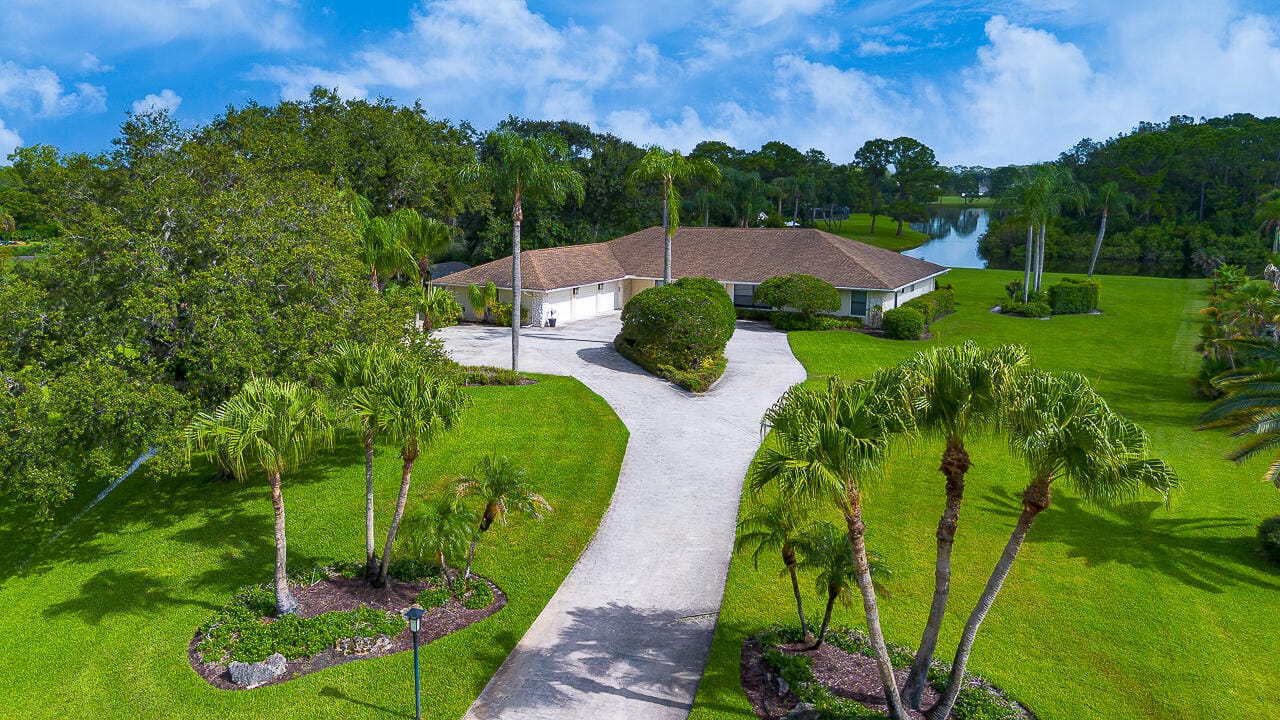 3495 SW FOREST HILLS Court, Palm City, FL 34990 photo 8