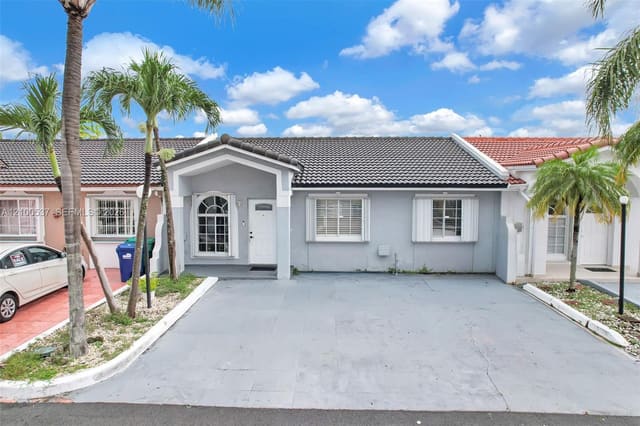 7677 NW 180th Terrace, Hialeah, FL 33015