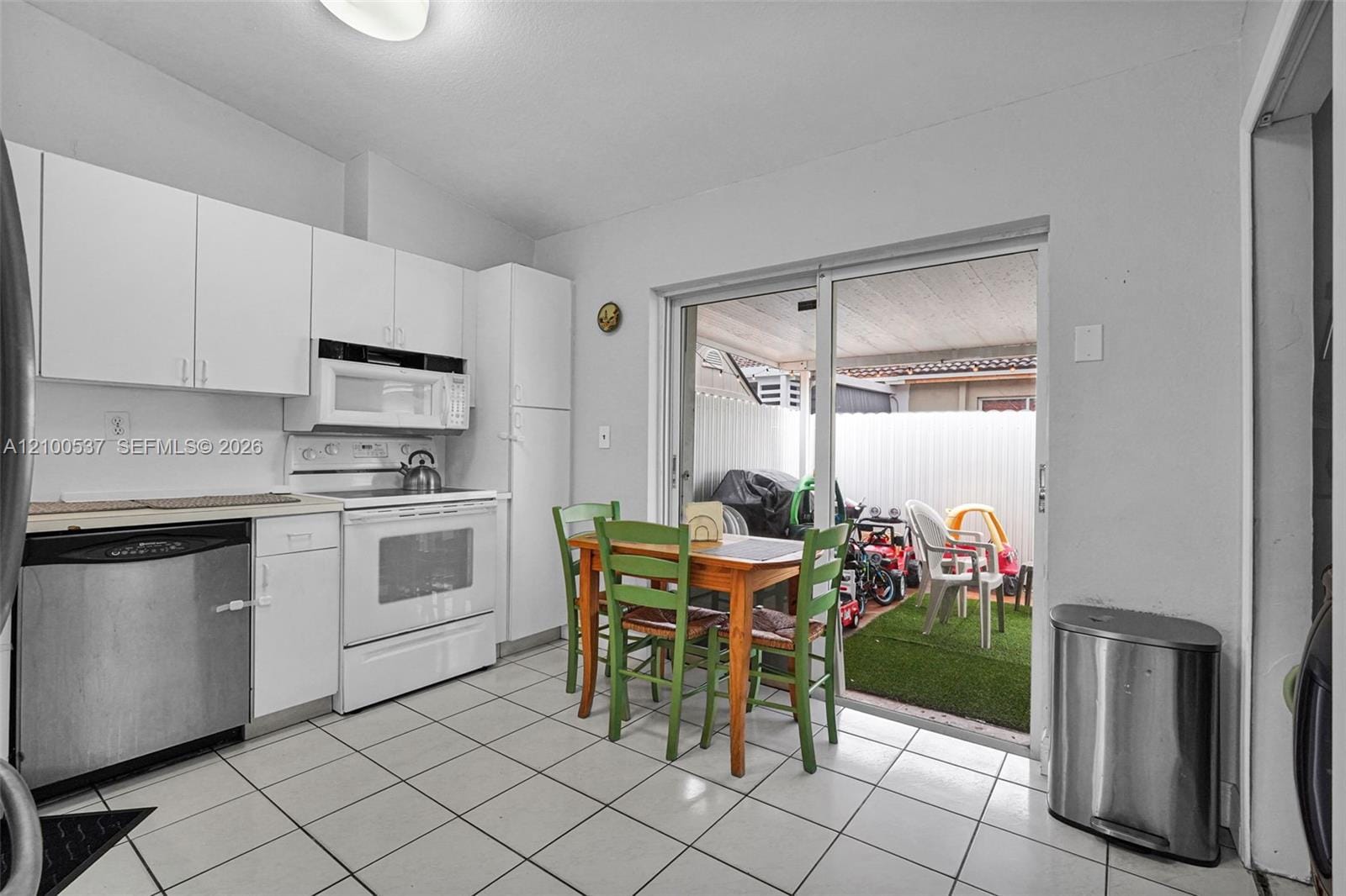 7677 NW 180th Terrace, Hialeah, FL 33015 photo 20