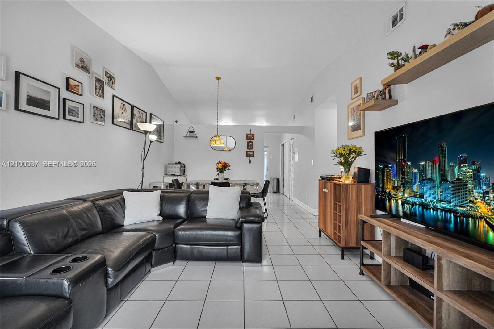 7677 NW 180th Terrace, Hialeah, FL 33015 photo 8