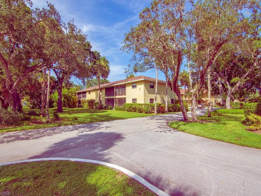 400 18TH Street B6, Vero Beach, FL 32960 photo 2