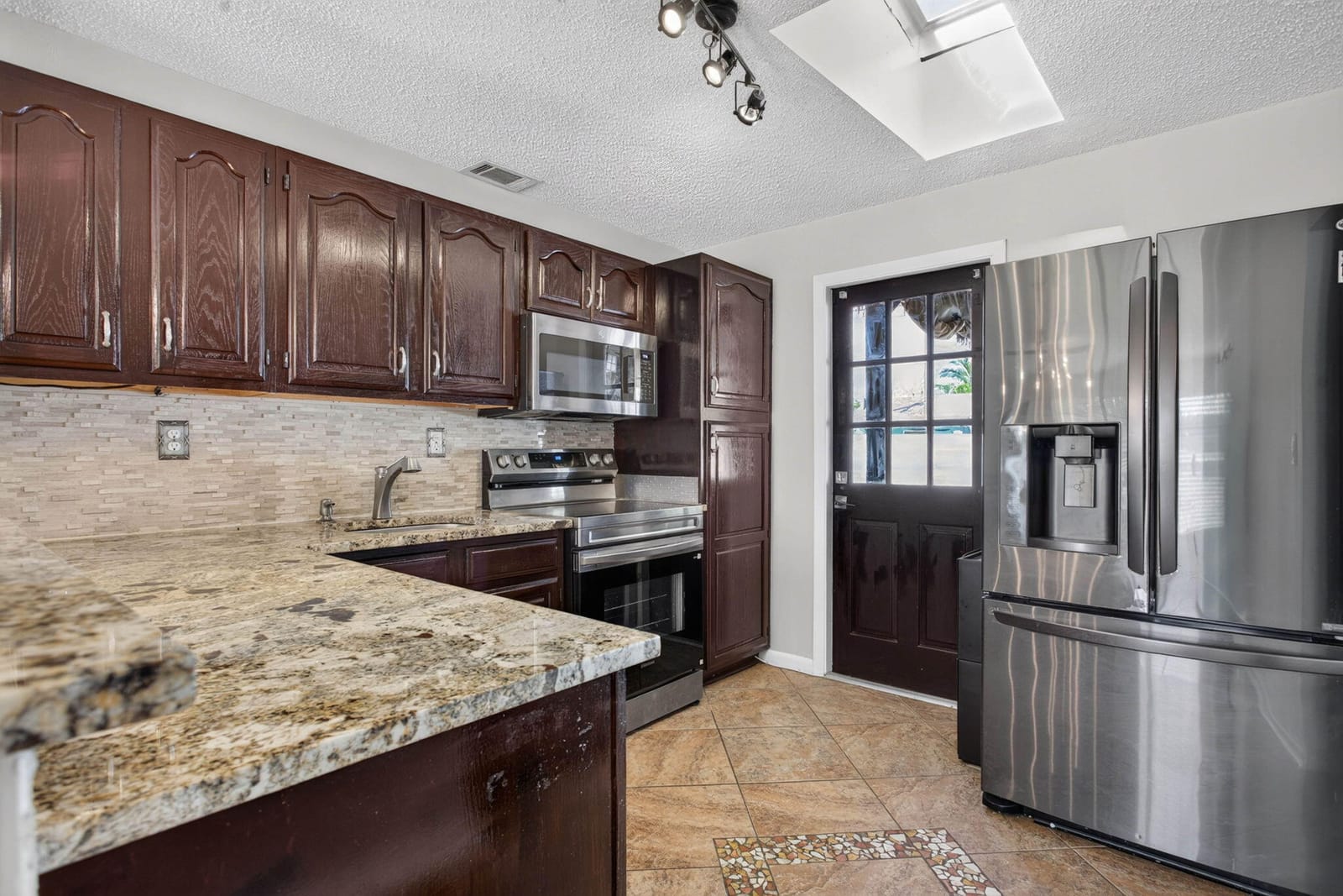 2511 NE 9TH Terrace, Pompano Beach, FL 33064 photo 13