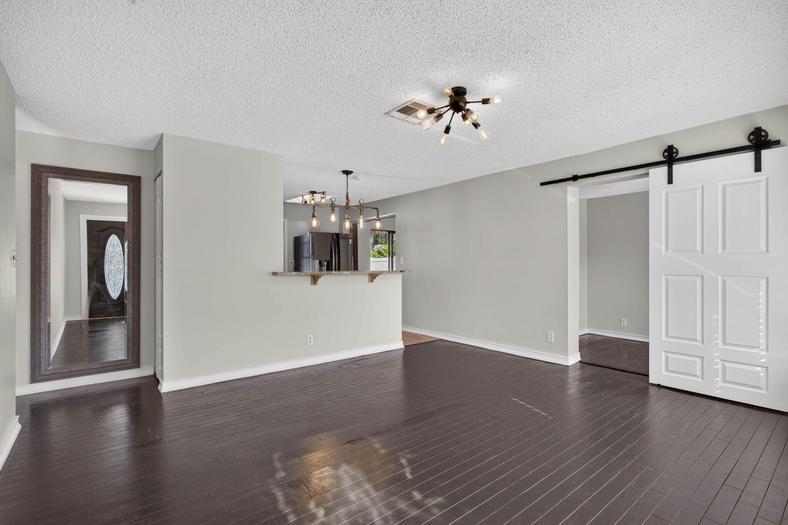 2511 NE 9TH Terrace — photo 7