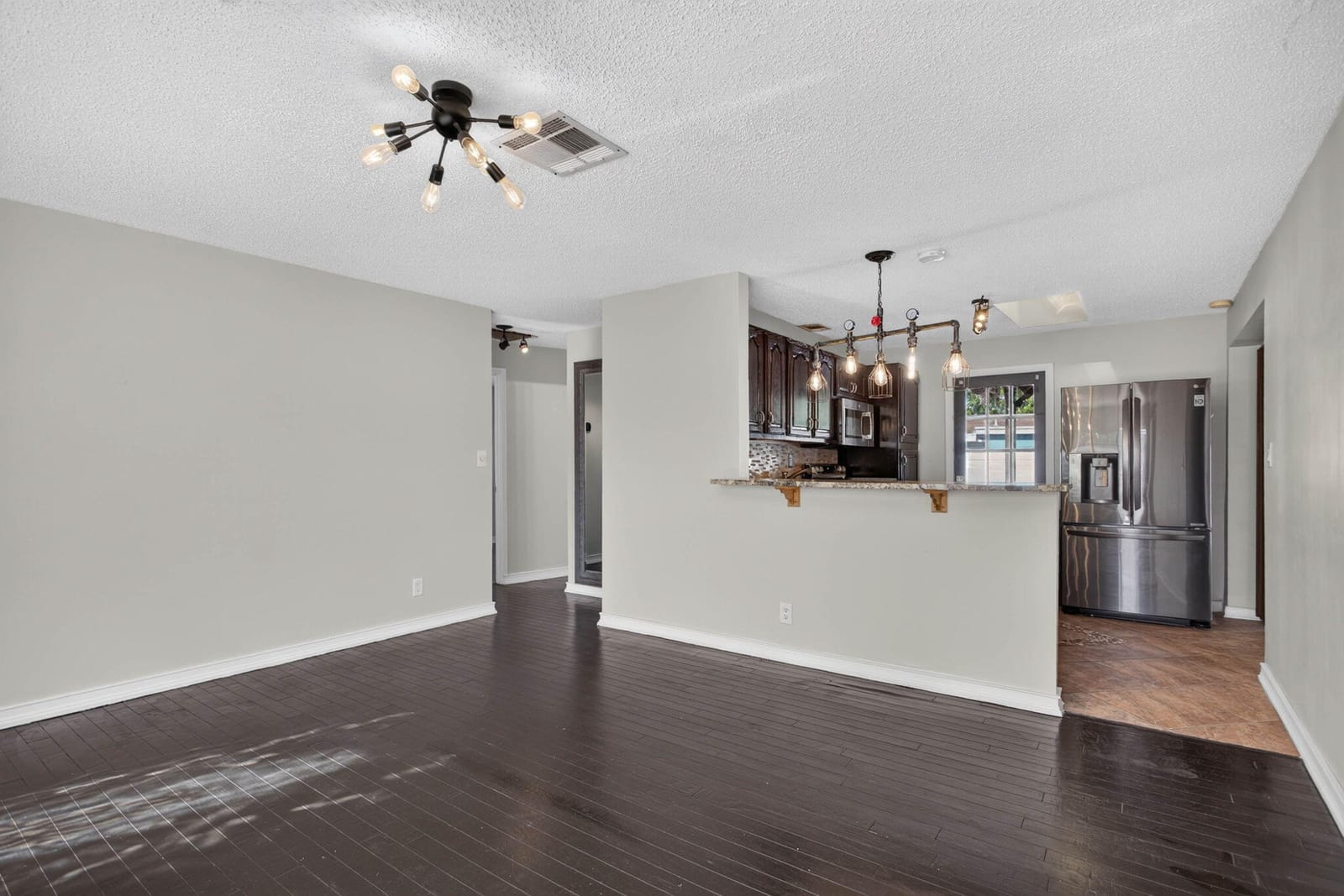 2511 NE 9TH Terrace — photo 10