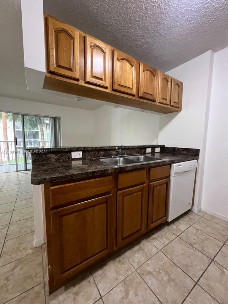 450 S Park Road 5-205, Hollywood, FL 33021 photo 3
