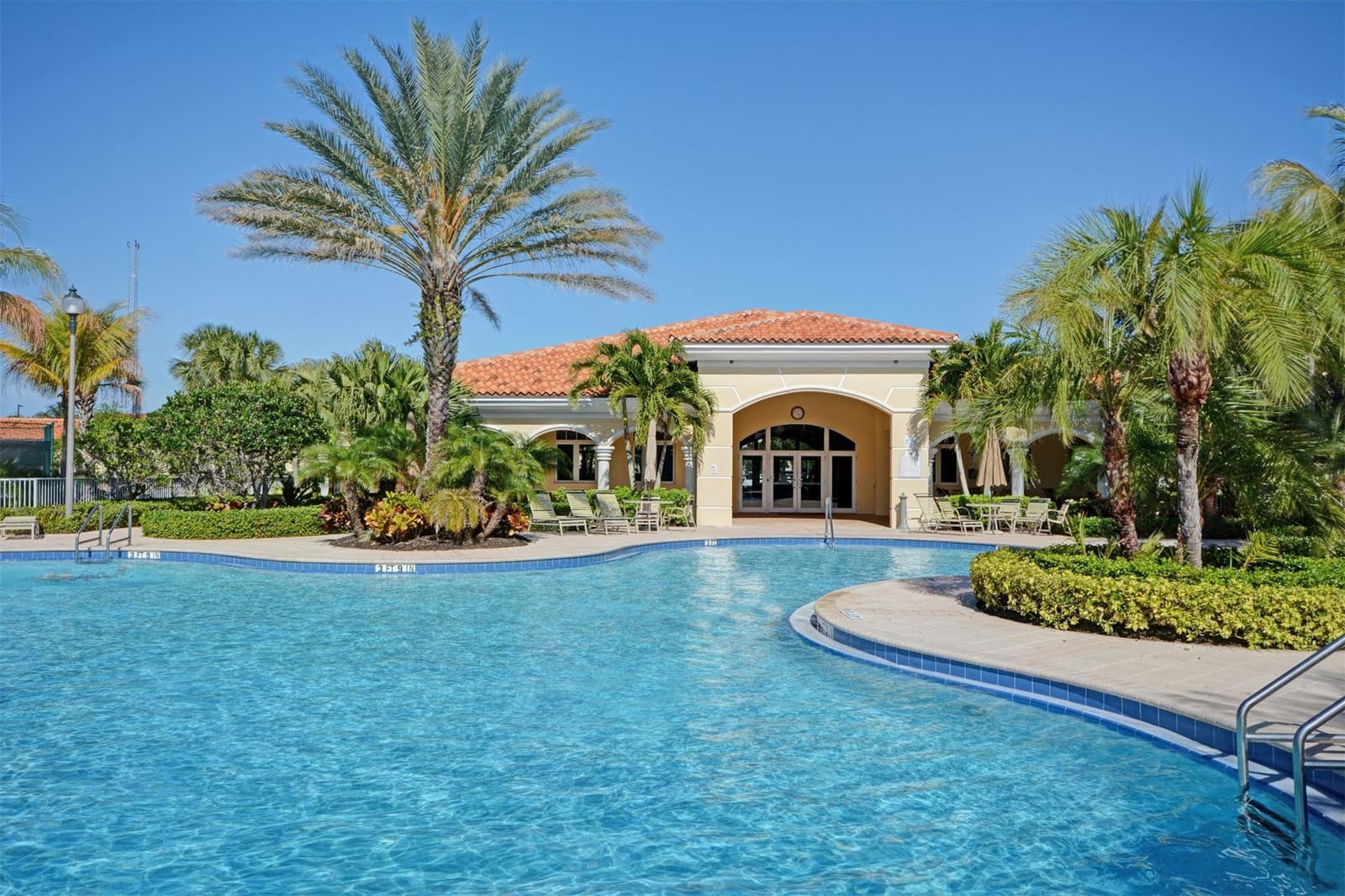 9 HARBOUR ISLE Drive E 102, Fort Pierce, FL 34949 photo 28