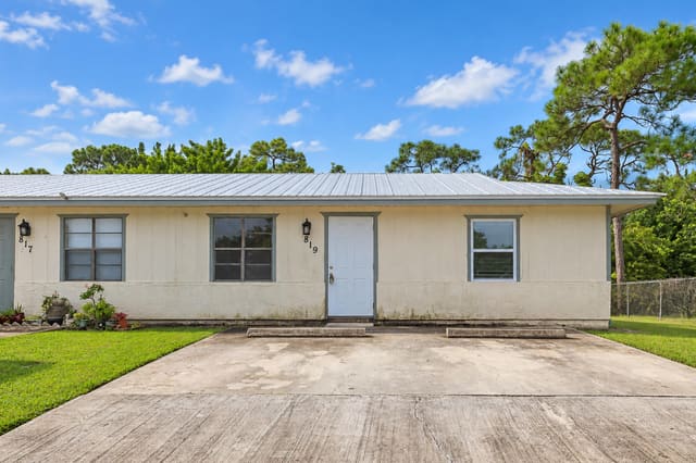 819 King Orange Drive, Fort Pierce, FL 34982