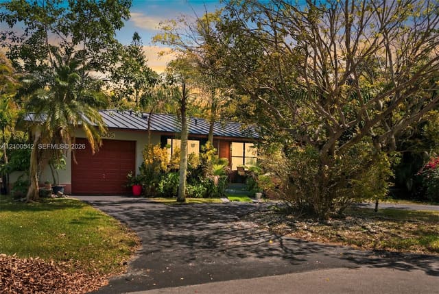 6005 SW 64th Place, South Miami, FL 33143