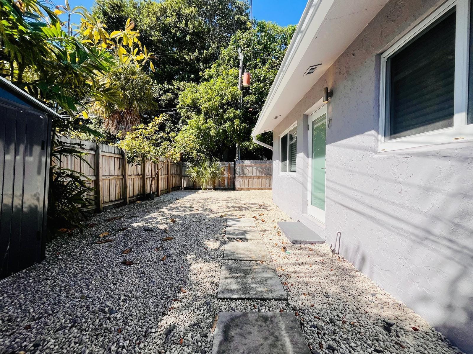 1215 NE 17th Avenue 7, Fort Lauderdale, FL 33304 photo 4