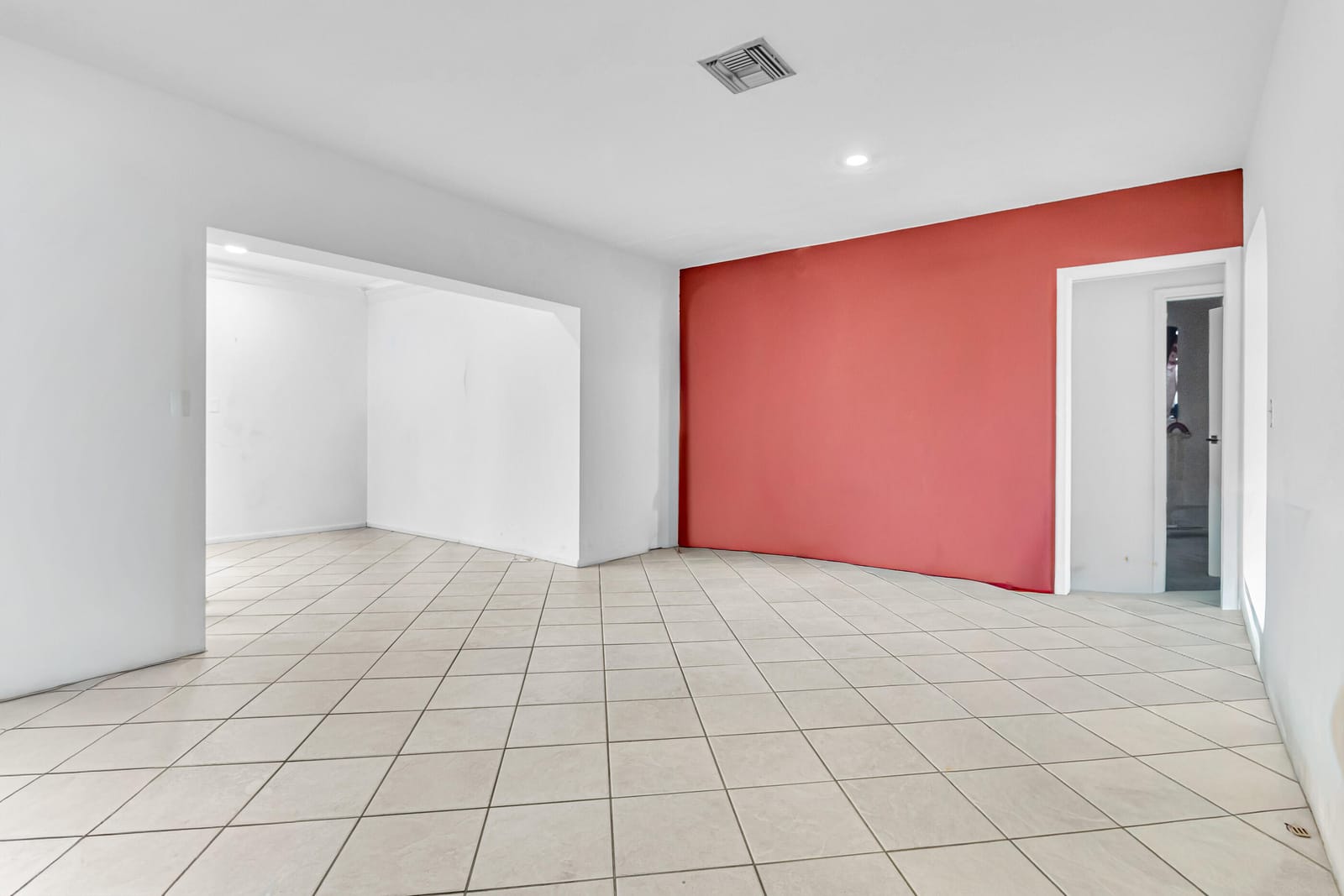 2200 N 47th Avenue — photo 9