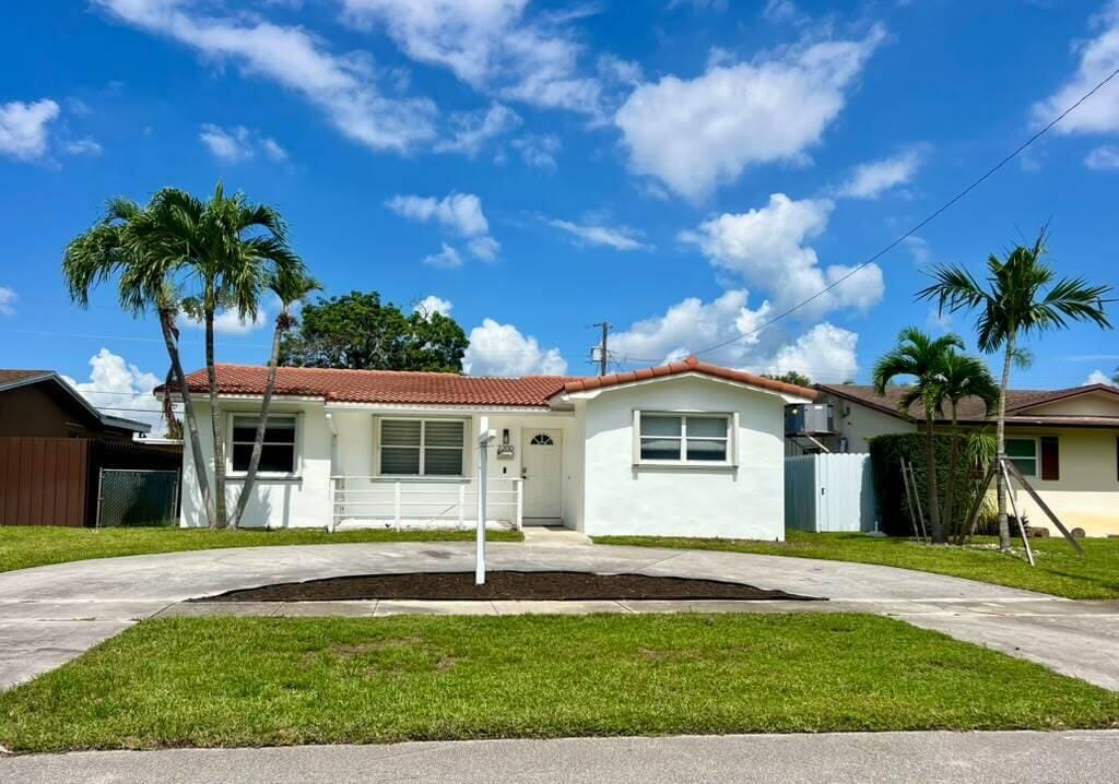 2200 N 47th Avenue, Hollywood, FL 33021