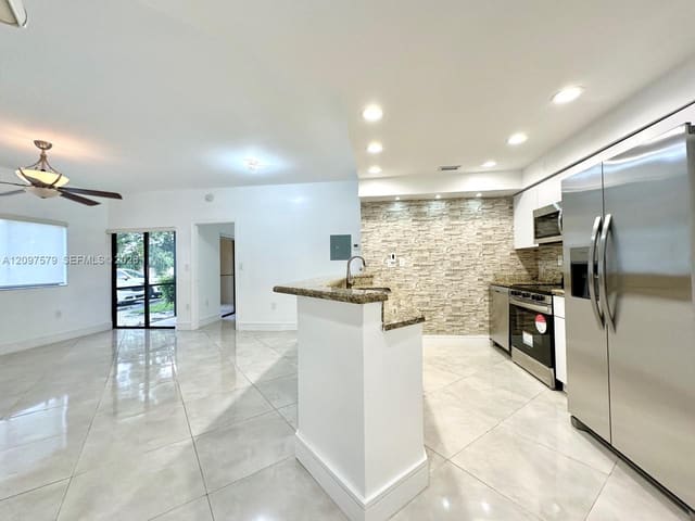 2550 SW 18th Terrace 1802, Fort Lauderdale, FL 33315