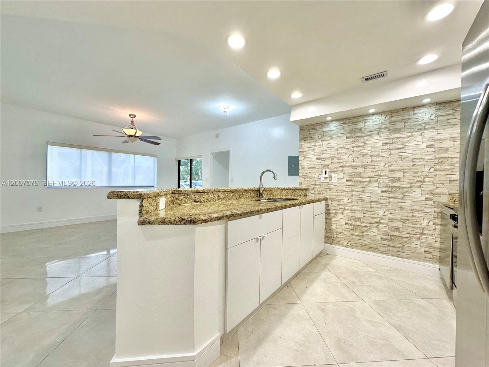 2550 SW 18th Terrace 1802, Fort Lauderdale, FL 33315 photo 2