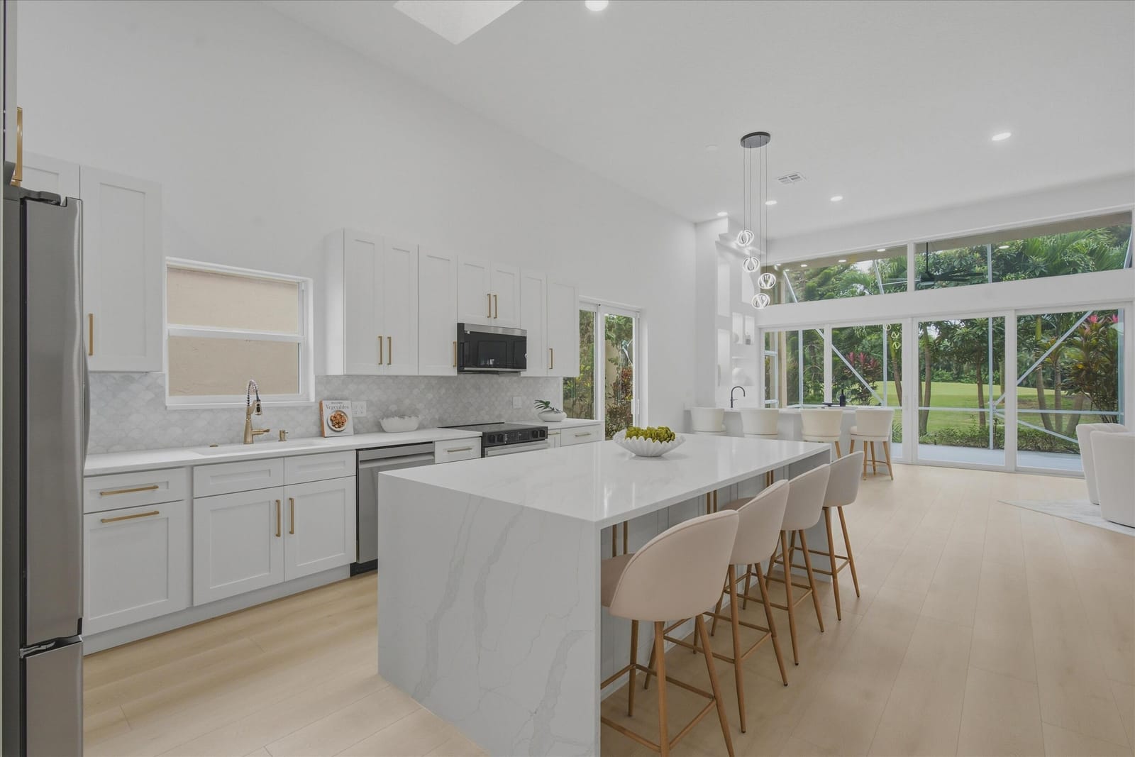 6429 Three Lakes Lane — photo 8