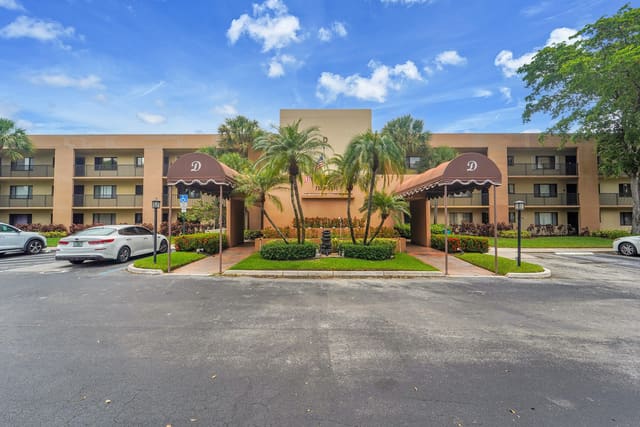 7342 ASHMONT Circle 203, Tamarac, FL 33321