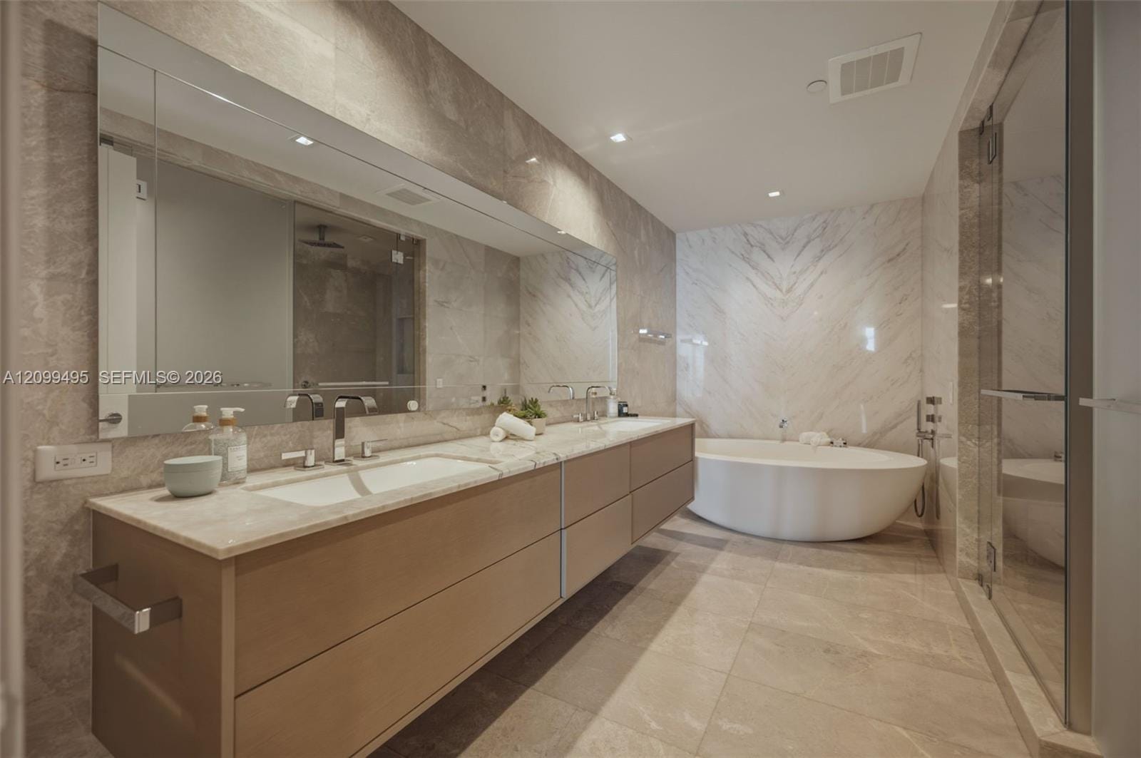 18501 Collins Avenue 1404, Sunny Isles Beach, FL 33160 photo 17