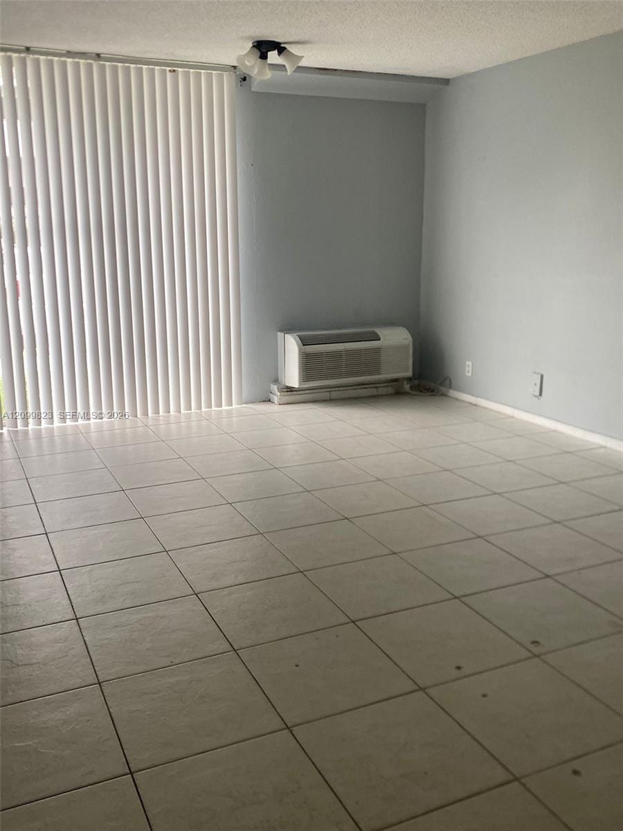 16450 NW 2nd Avenue 104, Miami, FL 33169 photo 3