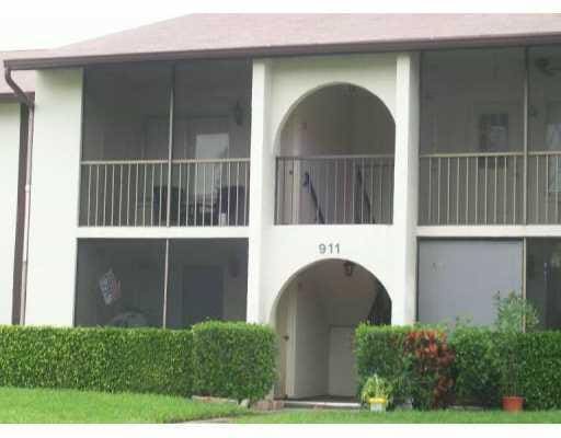 4956 Sable Pine Circle C-2, West Palm Beach, FL 33417