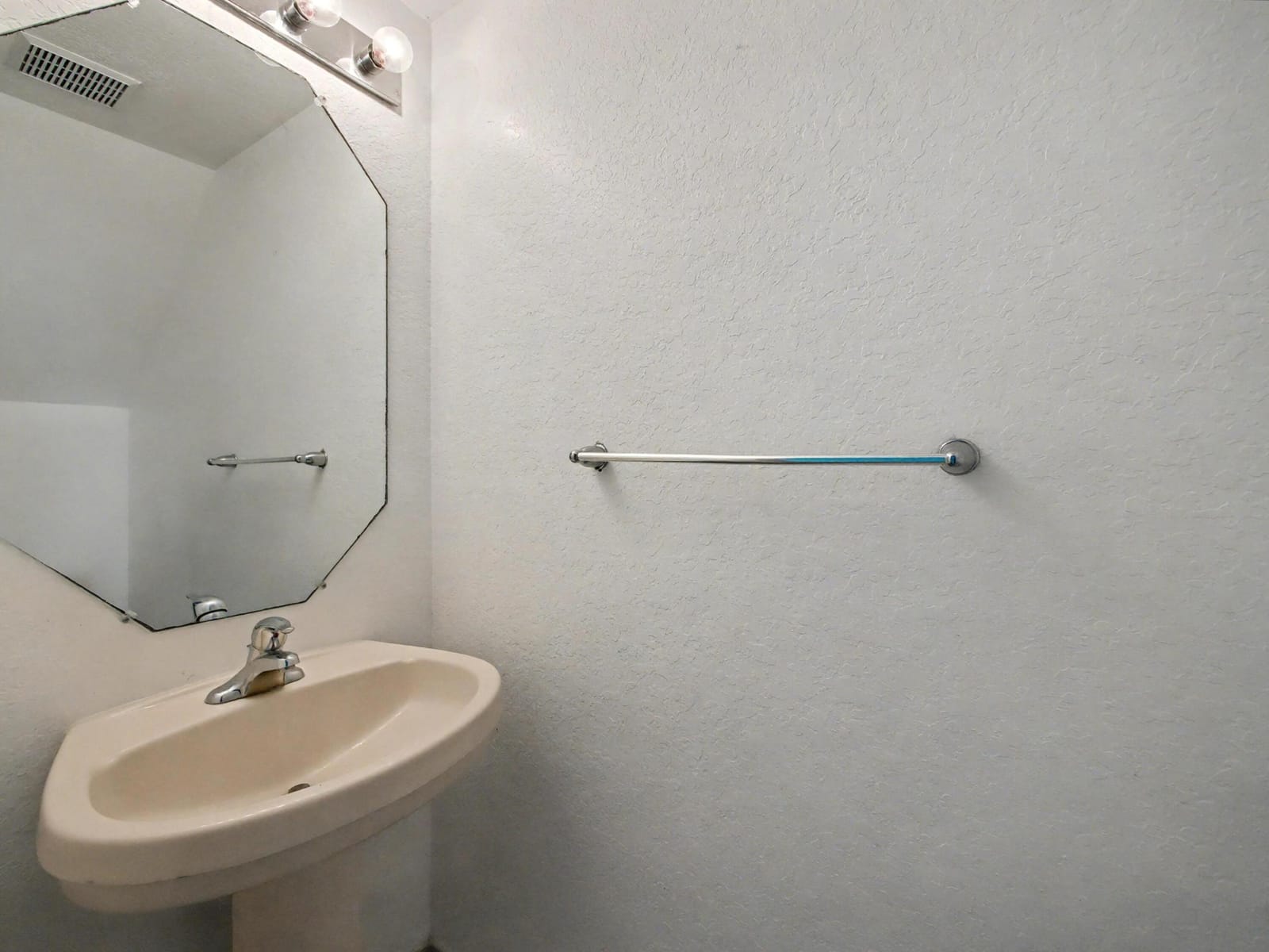 3425 Sonoma Drive, Riviera Beach, FL 33404 photo 9
