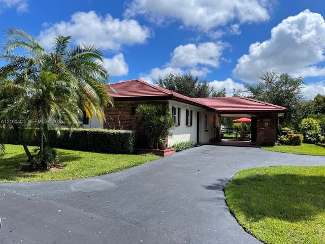 9065 Thunderbird Drive, Coral Springs, FL 33065