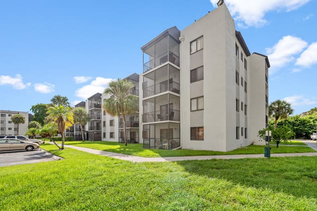 3720 N Pine Island Road N 330, Sunrise, FL 33351