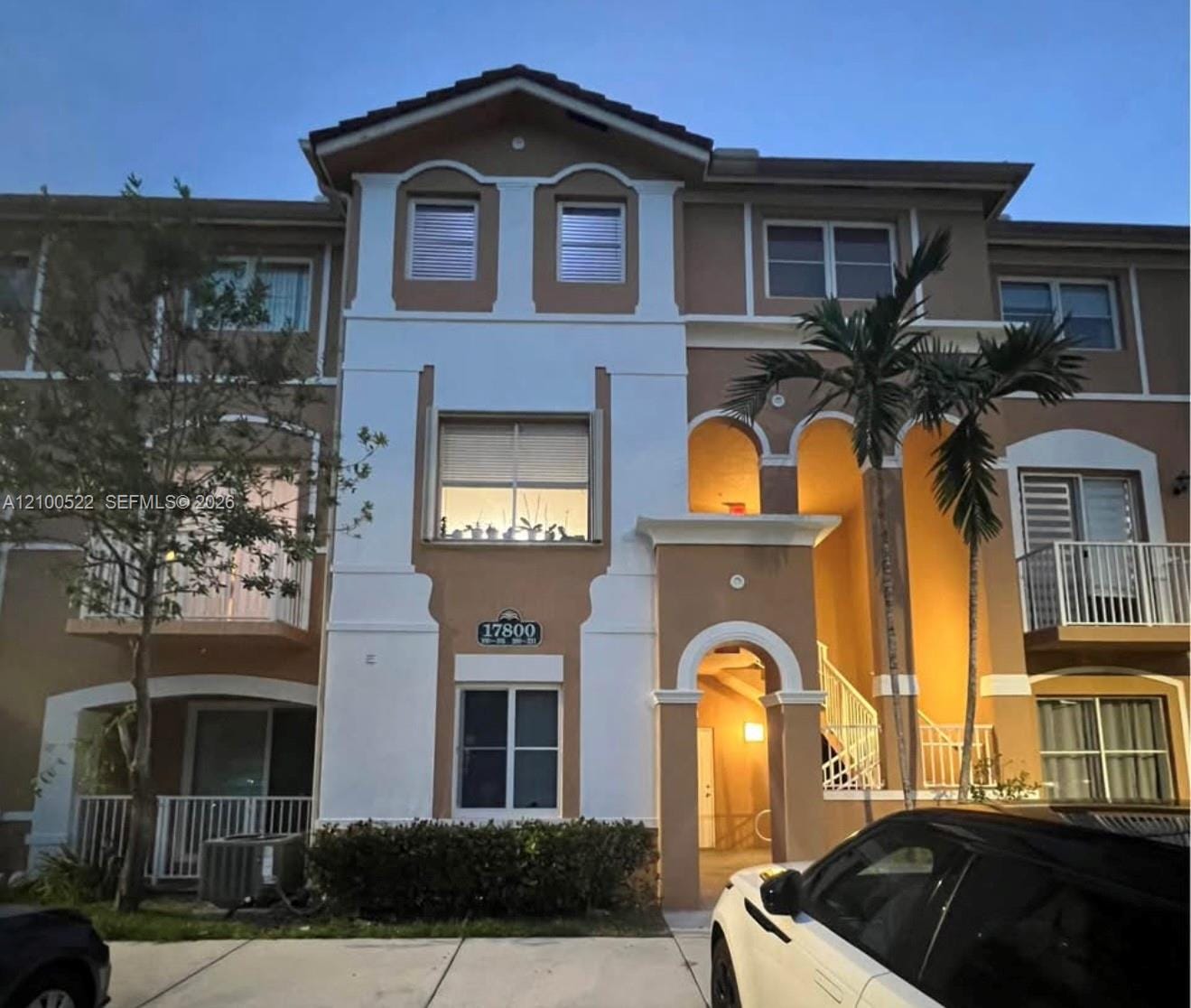 17800 NW 73rd Avenue 205-21, Hialeah, FL 33015 photo 2