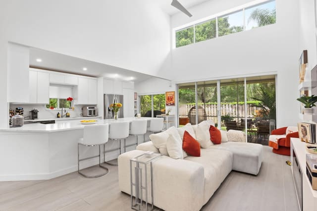 6045 Old Court Road 401, Boca Raton, FL 33433