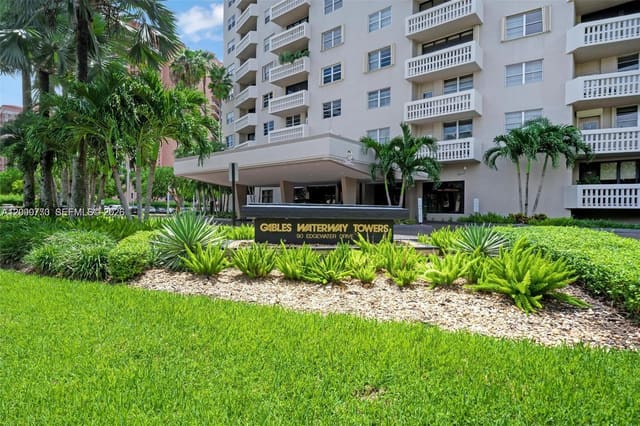 90 Edgewater Drive PH03, Coral Gables, FL 33133