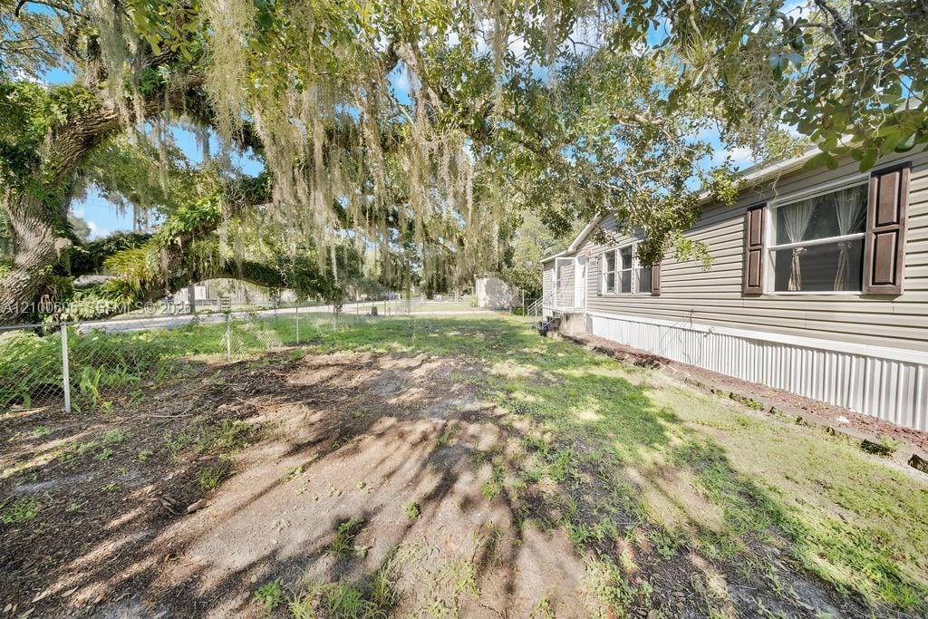 1080 Canopy Lane, Moore Haven, FL 33471 photo 2