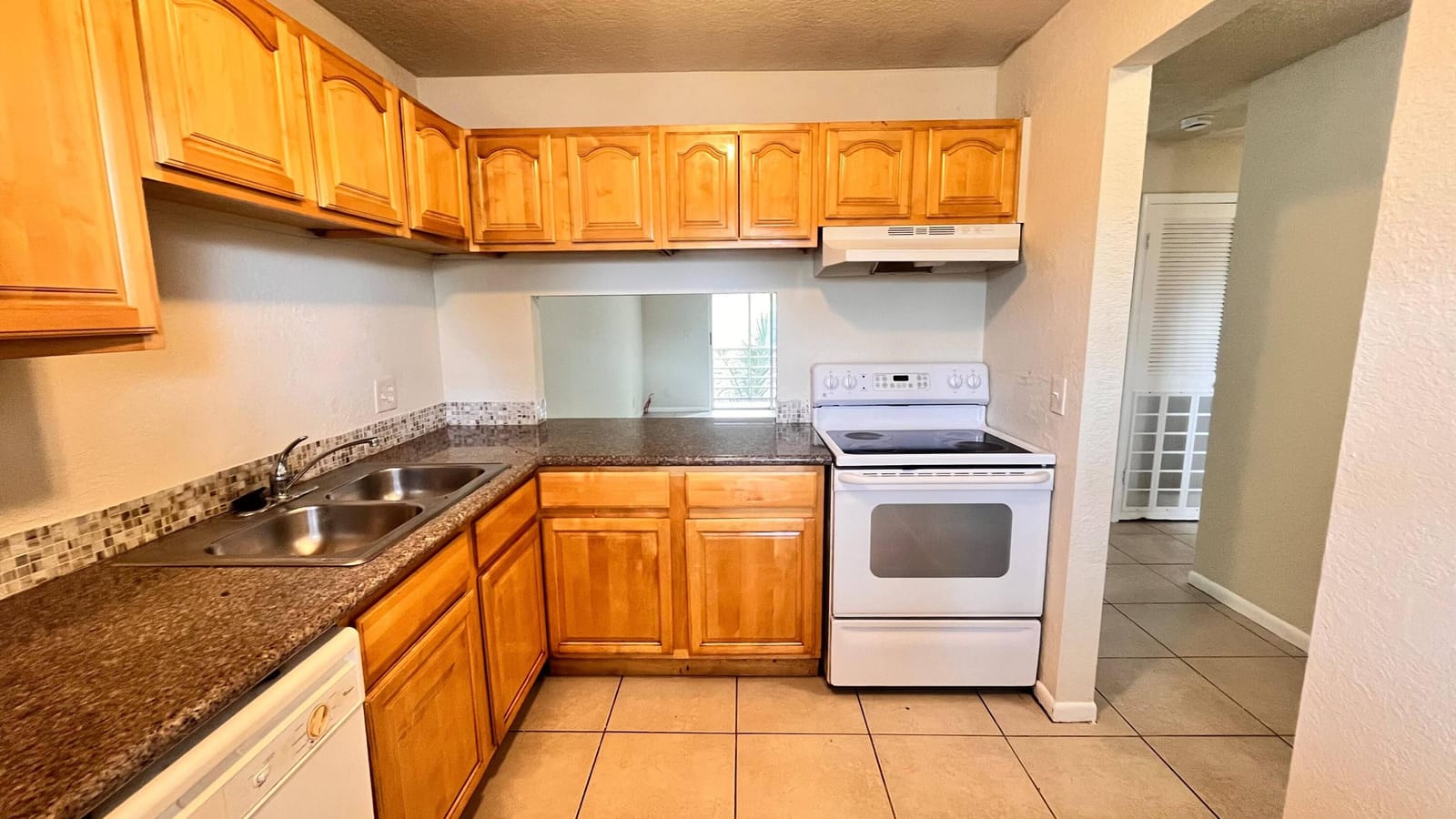 200 Croton Avenue Unit 206 — photo 4