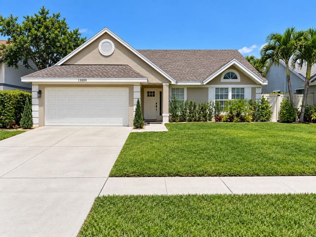 13009 W MEADOWBREEZE Drive, Wellington, FL 33414