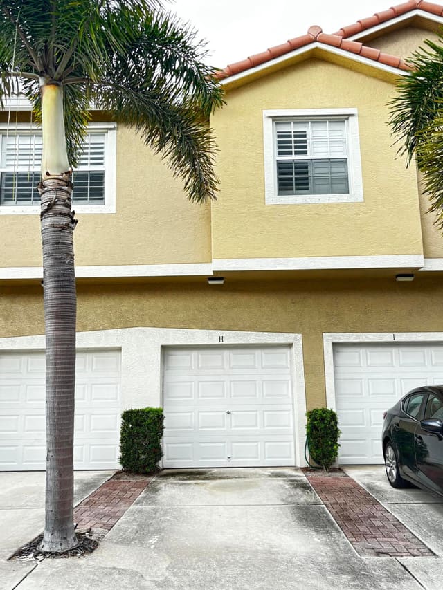 105 Lighthouse Circle H, Tequesta, FL 33469