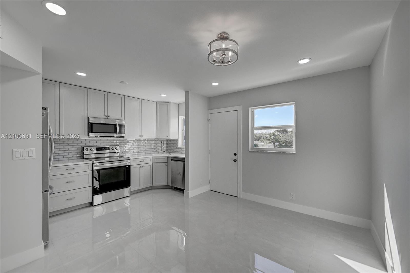505 NE 20th Avenue 211, Deerfield Beach, FL 33441 photo 4