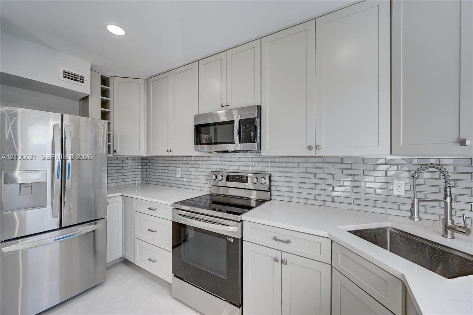 505 NE 20th Avenue 211, Deerfield Beach, FL 33441 photo 6