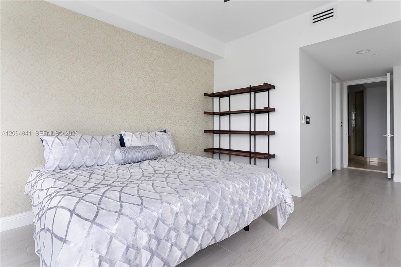 19900 E Country Club Drive TS08, Aventura, FL 33180 photo 16