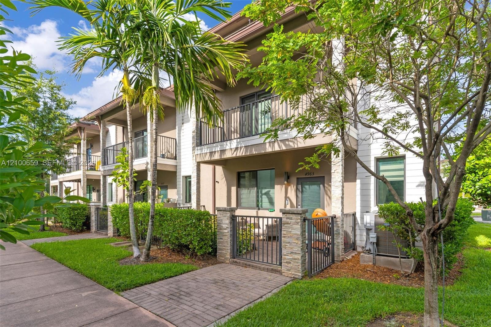 4963 NW 83rd Path 4963, Doral, FL 33166 photo 2