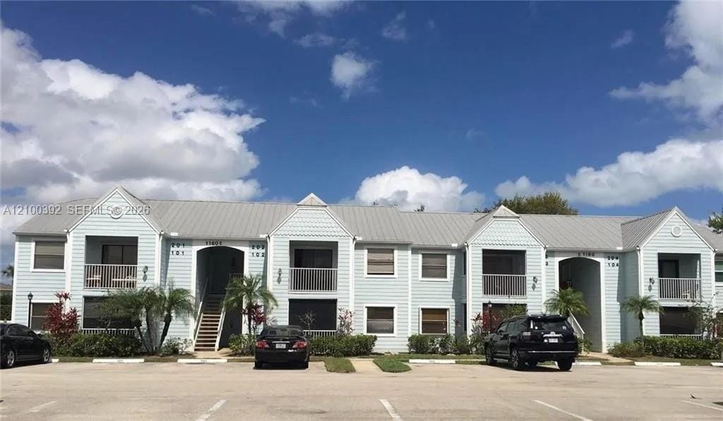 1160 3rd Way 202, Vero Beach, FL 32960 photo 2