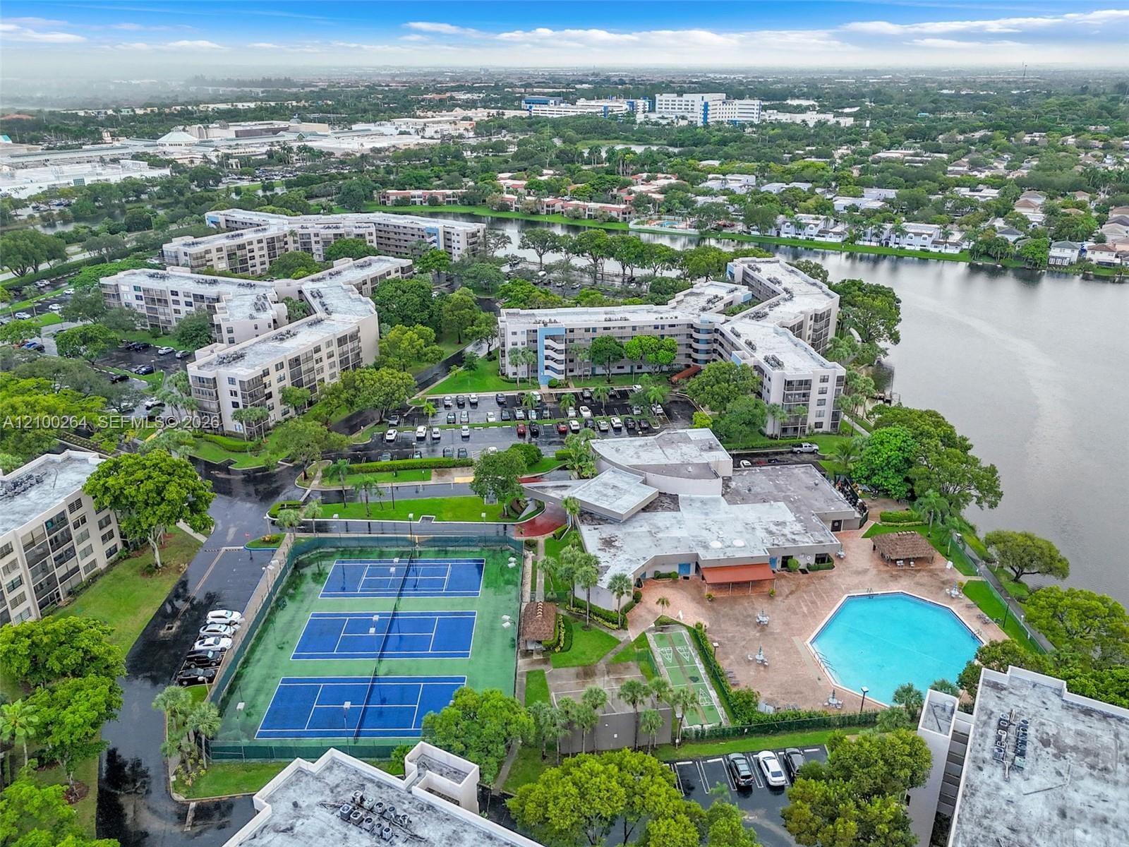 1100 Colony Point Circle 504, Pembroke Pines, FL 33026 photo 30