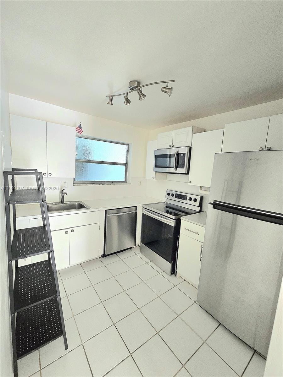 1735 NE 164th Street 301, North Miami Beach, FL 33162 photo 14