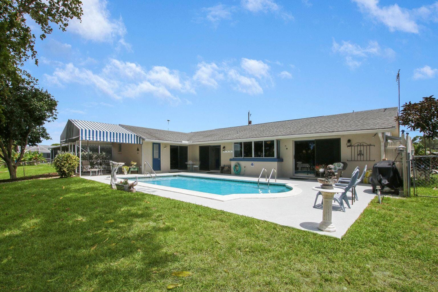 1210 SW 26th Avenue — photo 1