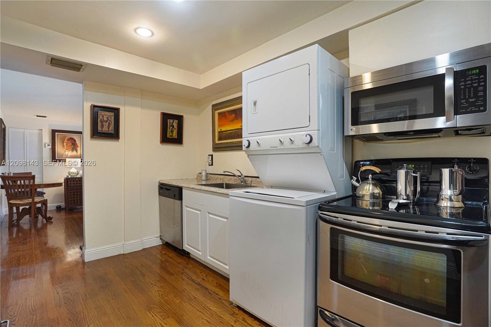 1051 Meridian Avenue 1K, Miami Beach, FL 33139 photo 4