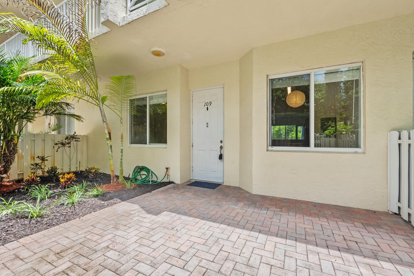 3500 Oaks Clubhouse Drive Apt 109, Pompano Beach, FL 33069 photo 2