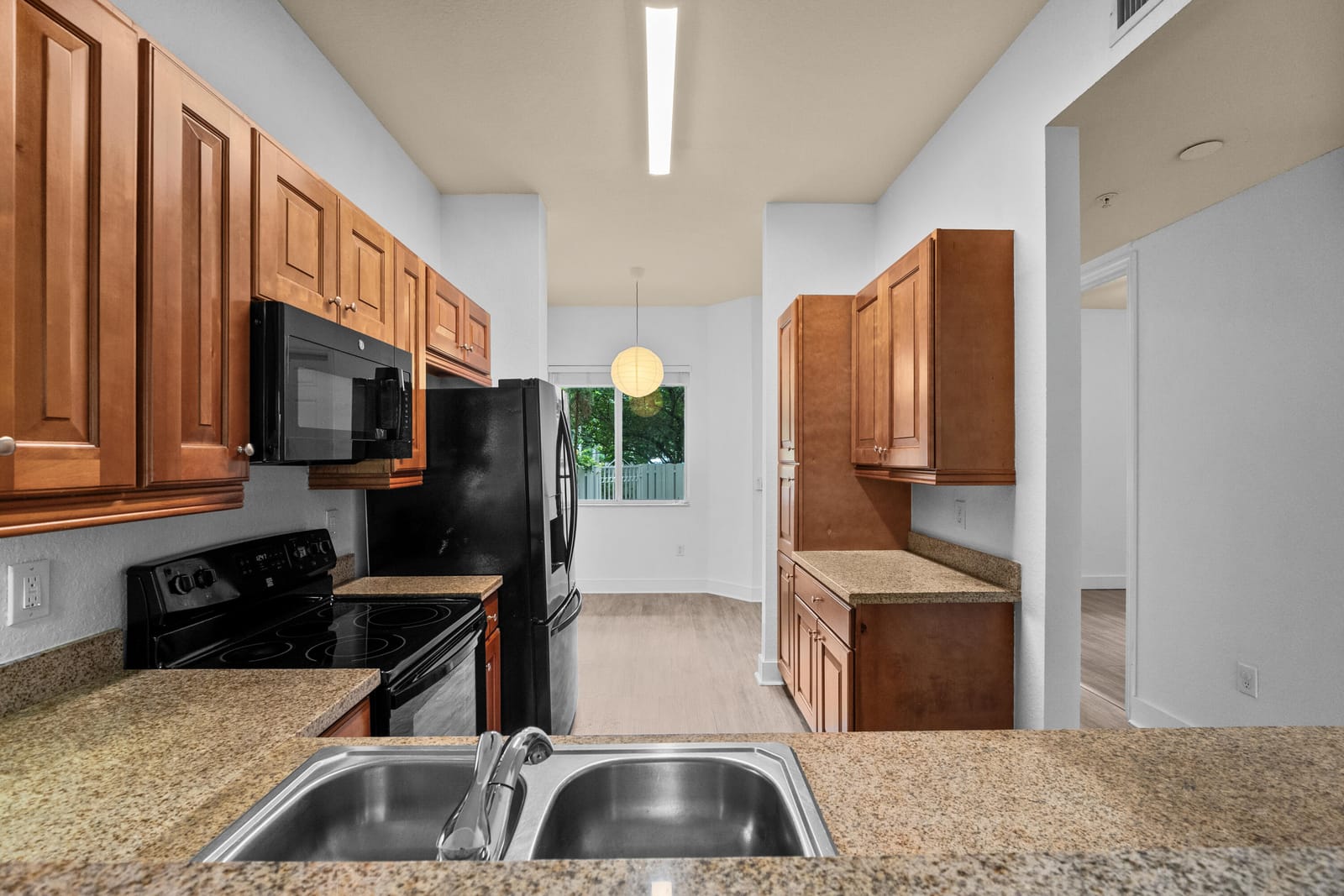 3500 Oaks Clubhouse Drive Apt 109, Pompano Beach, FL 33069 photo 7