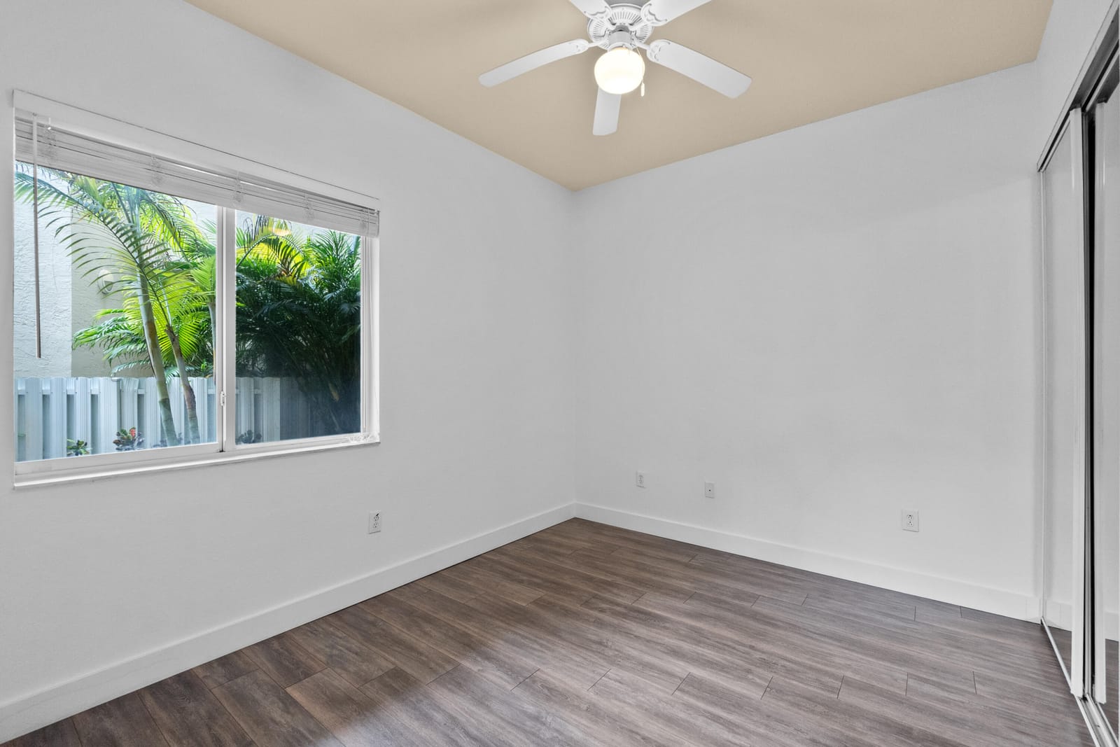 3500 Oaks Clubhouse Drive Apt 109, Pompano Beach, FL 33069 photo 10