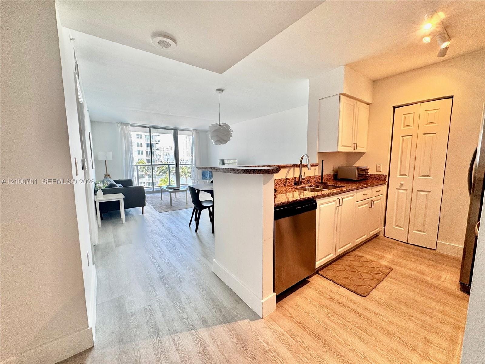 1155 Brickell Bay Drive 906 — photo 2