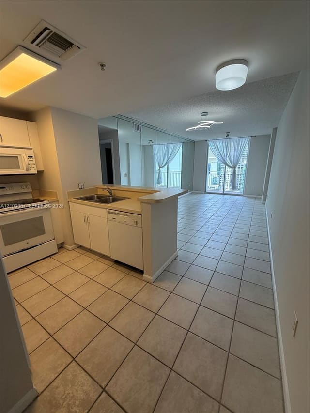 185 SE 14th Terrace 2512, Miami, FL 33131