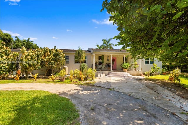 23825 SW 142nd Avenue, Homestead, FL 33032